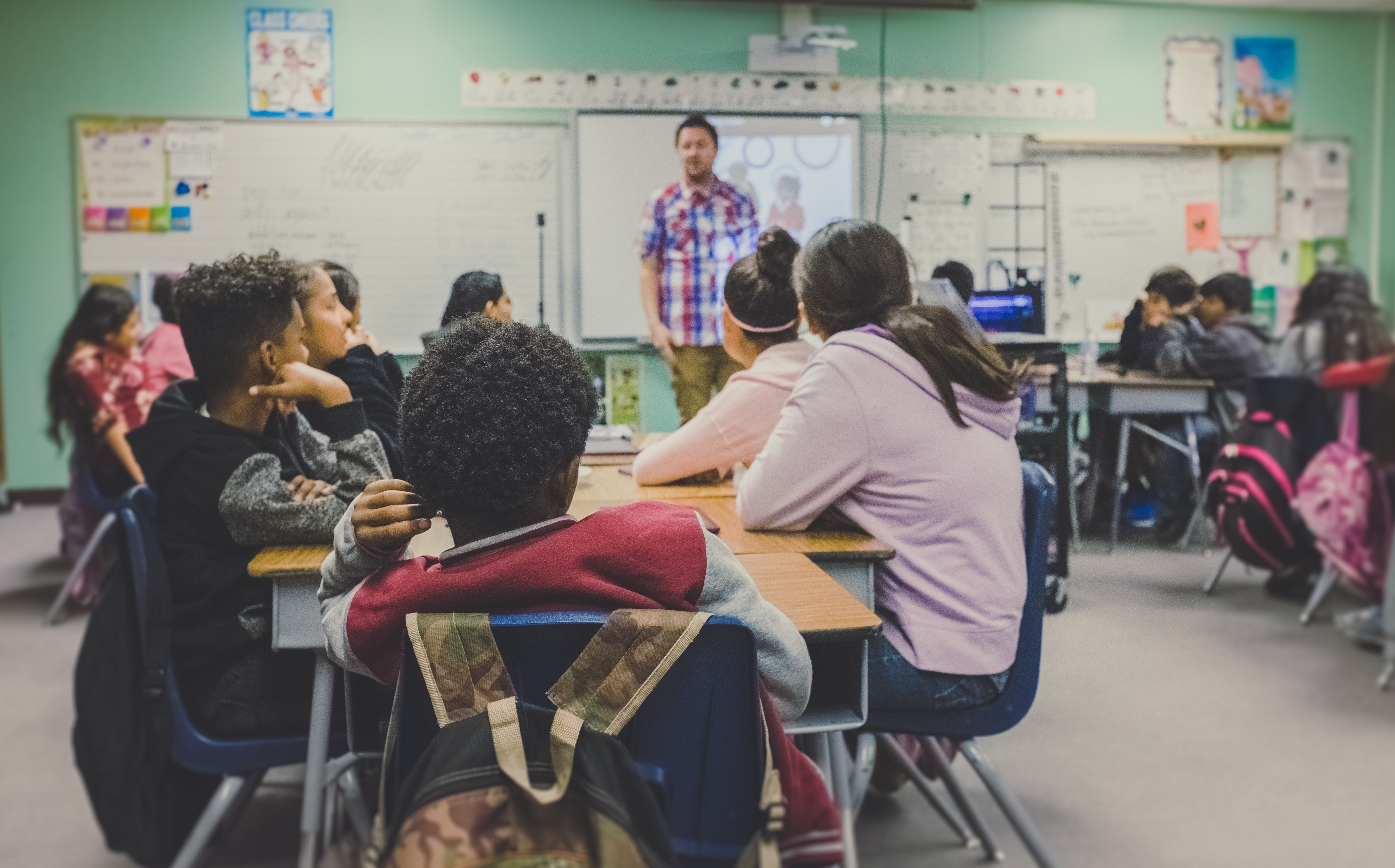 The vast majority of parents would choose to ban the use of mobile phones in schools.